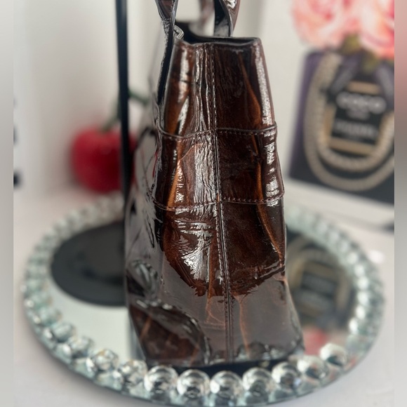 Kate Spade  chocolate Brown leather  Crocodile Embossed Shoulder Bag - Picture 6 of 13